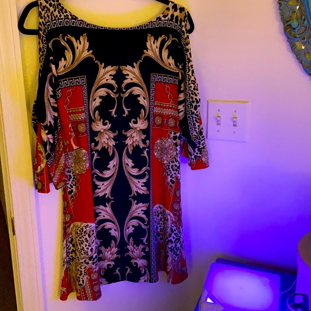 Very cute mini dress from Eva Varro, Los Angeles